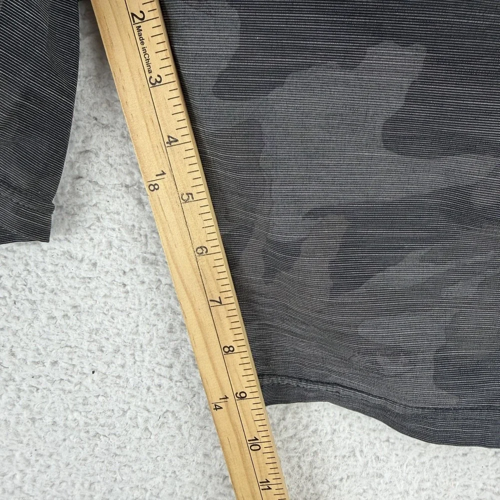 Salty Crew Shorts Mens 34 Gray Camo Hybrid Chino Stretch Hybrid Casual Summer